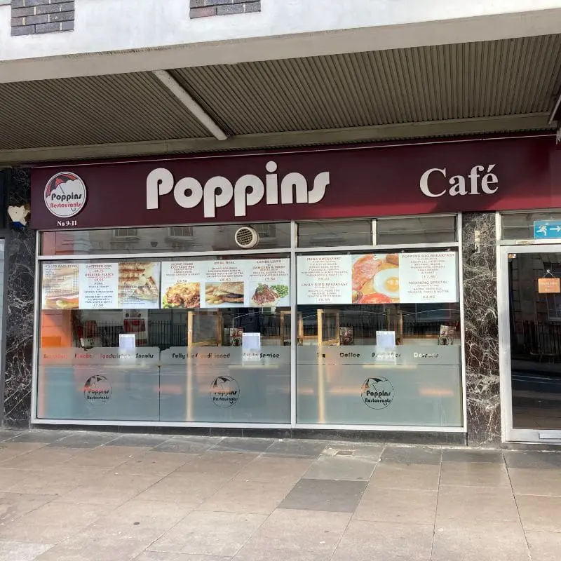 Clarence St Poppins Cafe
