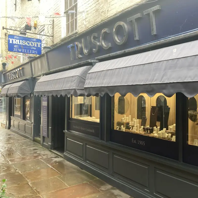 College Ct Truscott