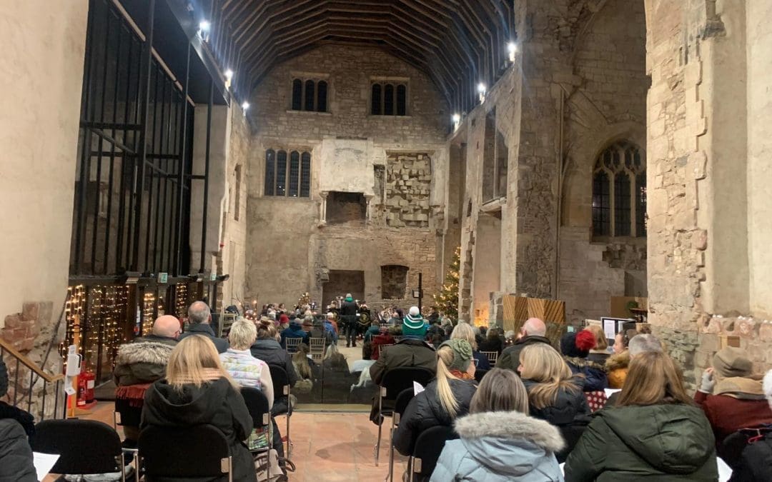 Christmas Singalong Clears Over £2,000 for Local Youth Charity